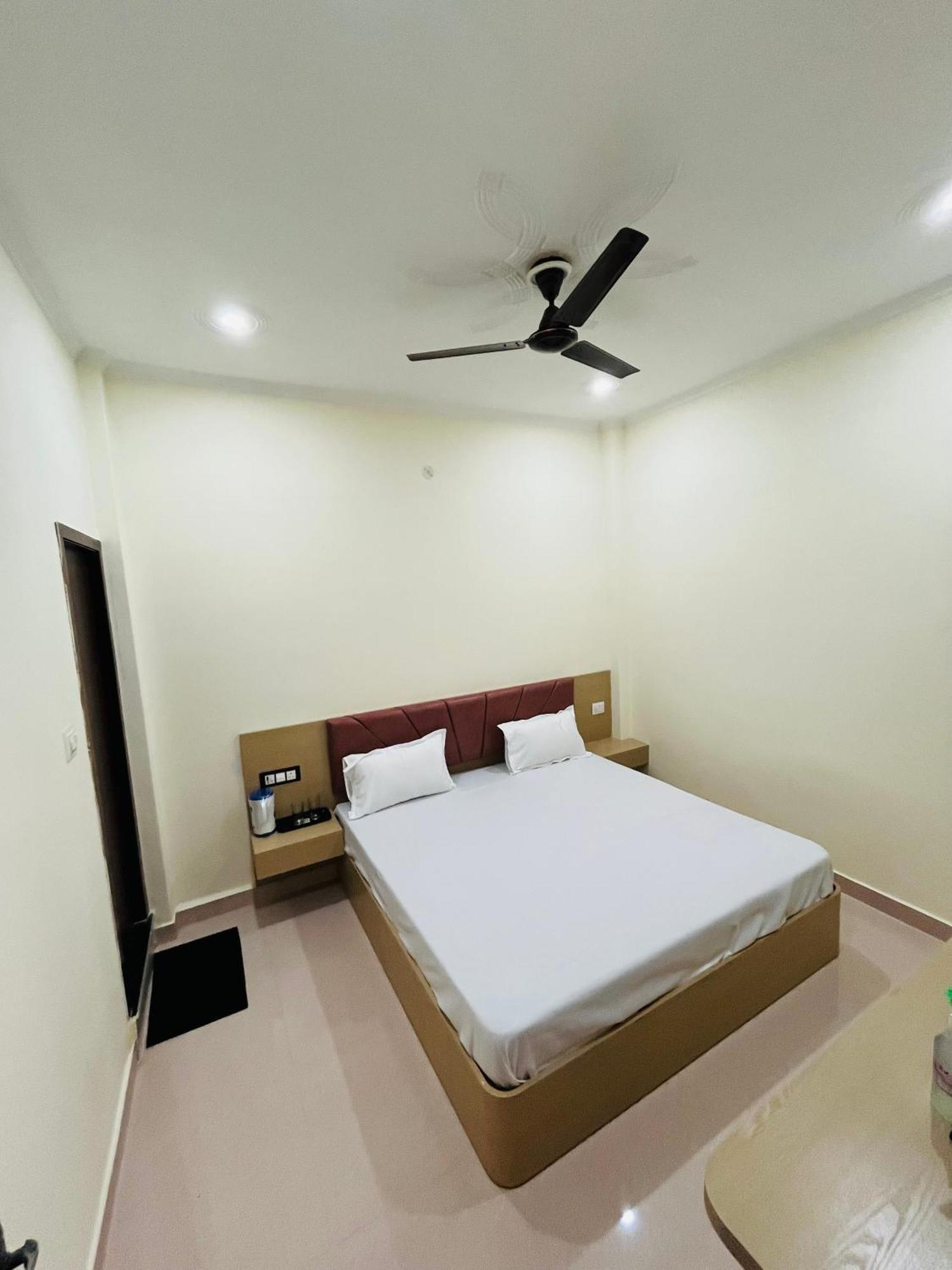 Guest house River View Paying