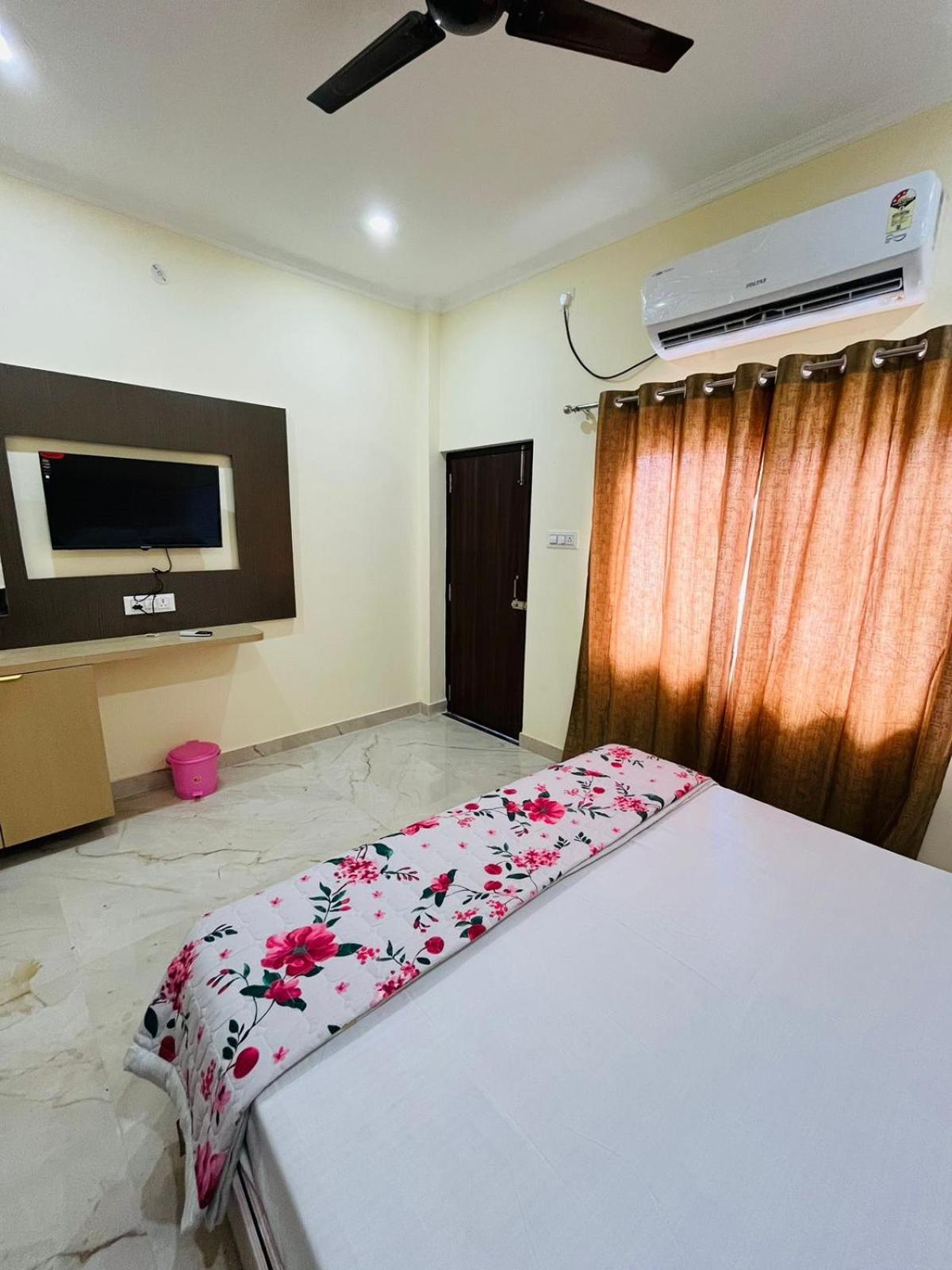 Guest house River View Paying *